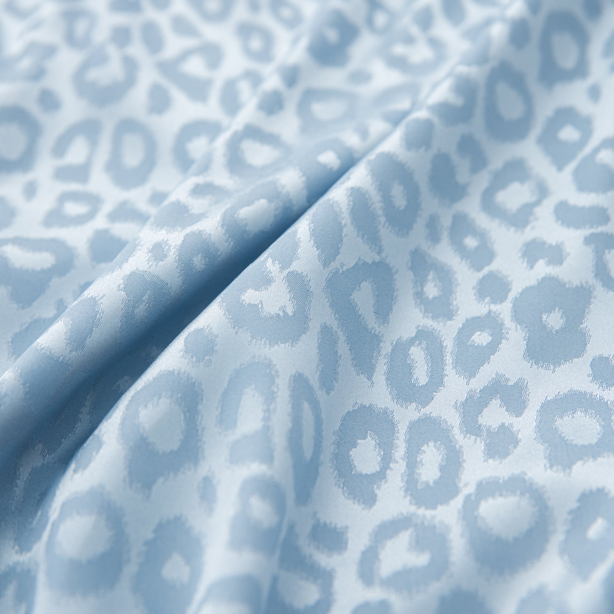 Cationic jacquard fabric